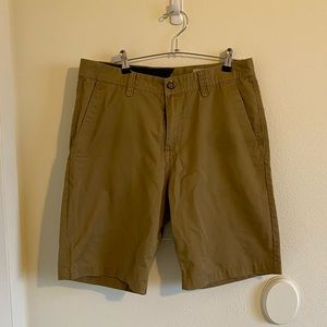 Volcom khaki shorts